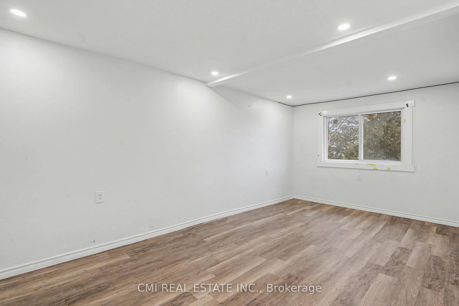 Photo 18 of 4824 Fourth Avenue, Niagara Falls, Cherrywood — HOMEH