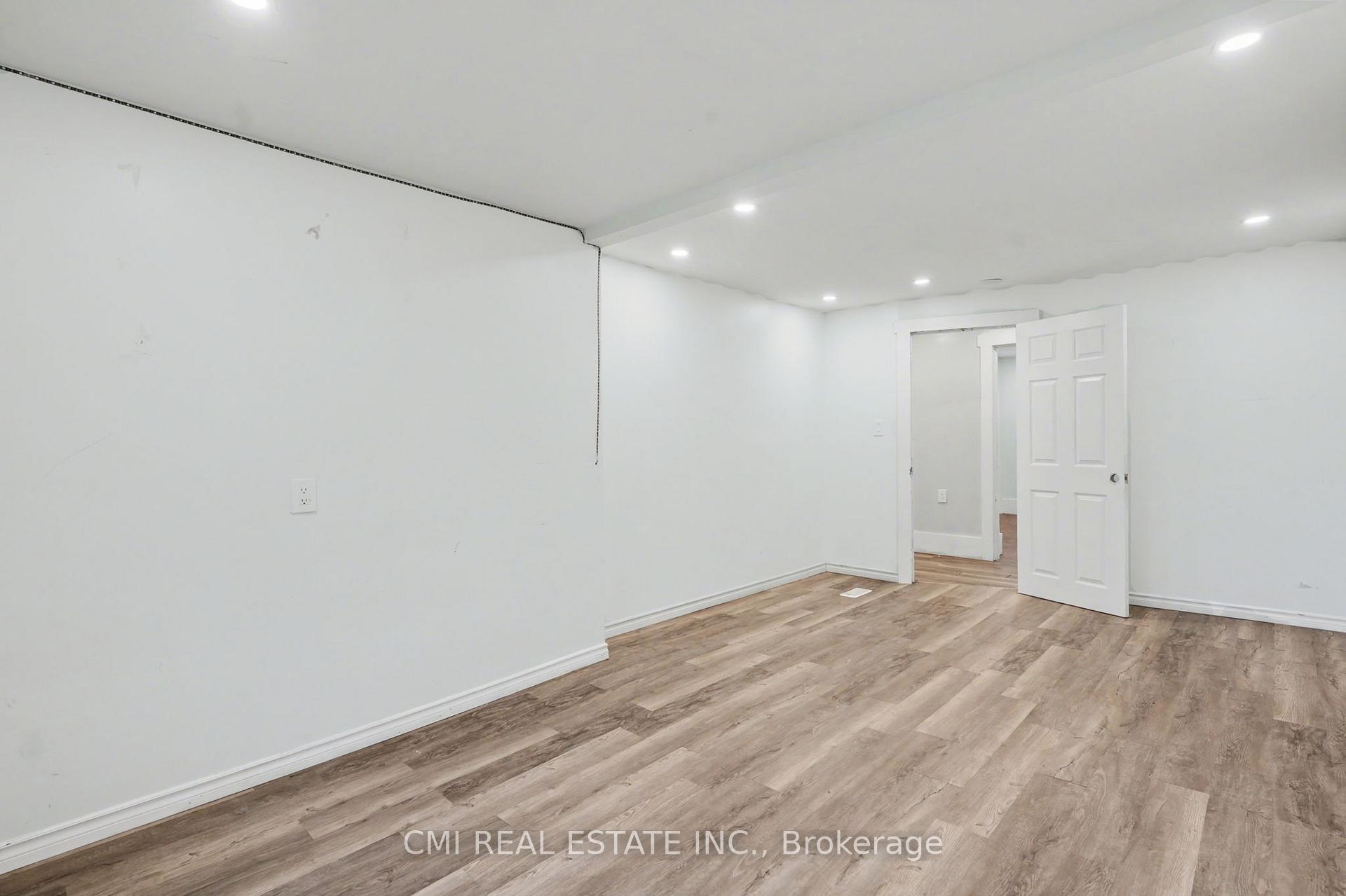 Photo 20 of 4824 Fourth Avenue, Niagara Falls, Cherrywood — HOMEH