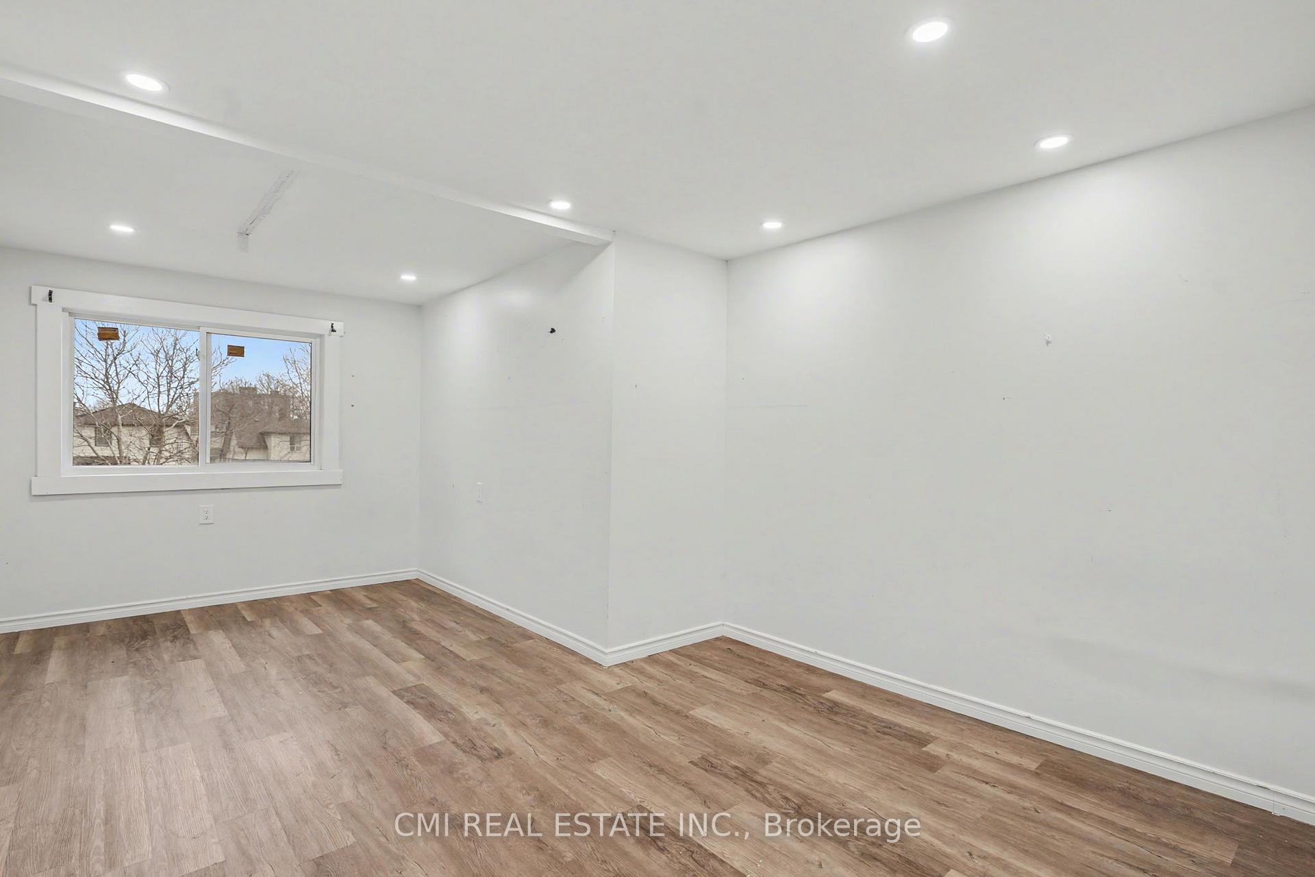 Photo 21 of 4824 Fourth Avenue, Niagara Falls, Cherrywood — HOMEH
