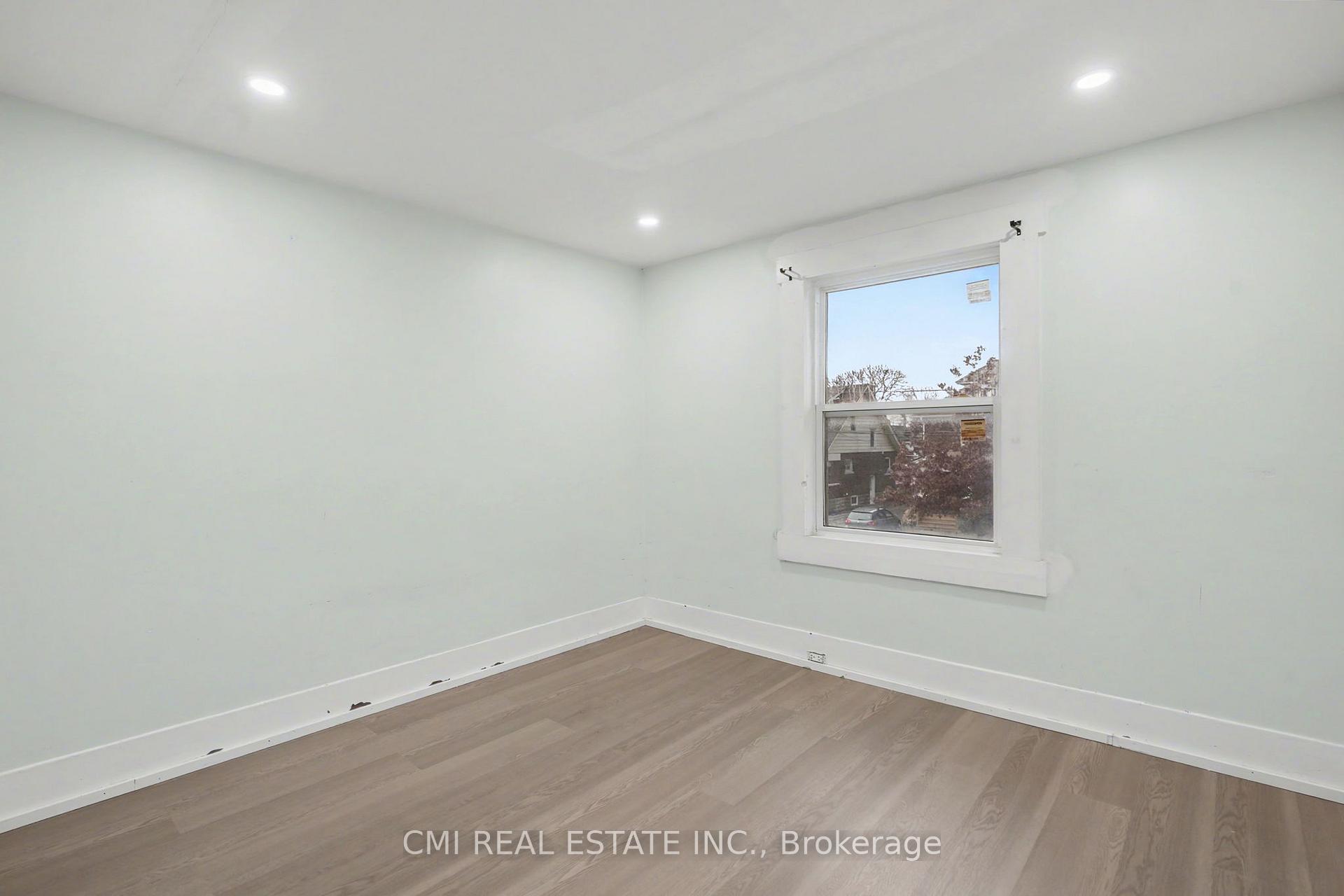 Photo 23 of 4824 Fourth Avenue, Niagara Falls, Cherrywood — HOMEH
