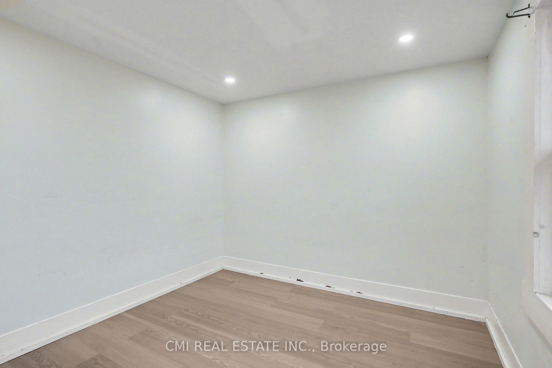 Photo 25 of 4824 Fourth Avenue, Niagara Falls, Cherrywood — HOMEH