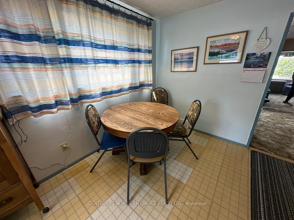 Photo 3 of 115 Eighth Avenue S, Kenora, Central — HOMEH