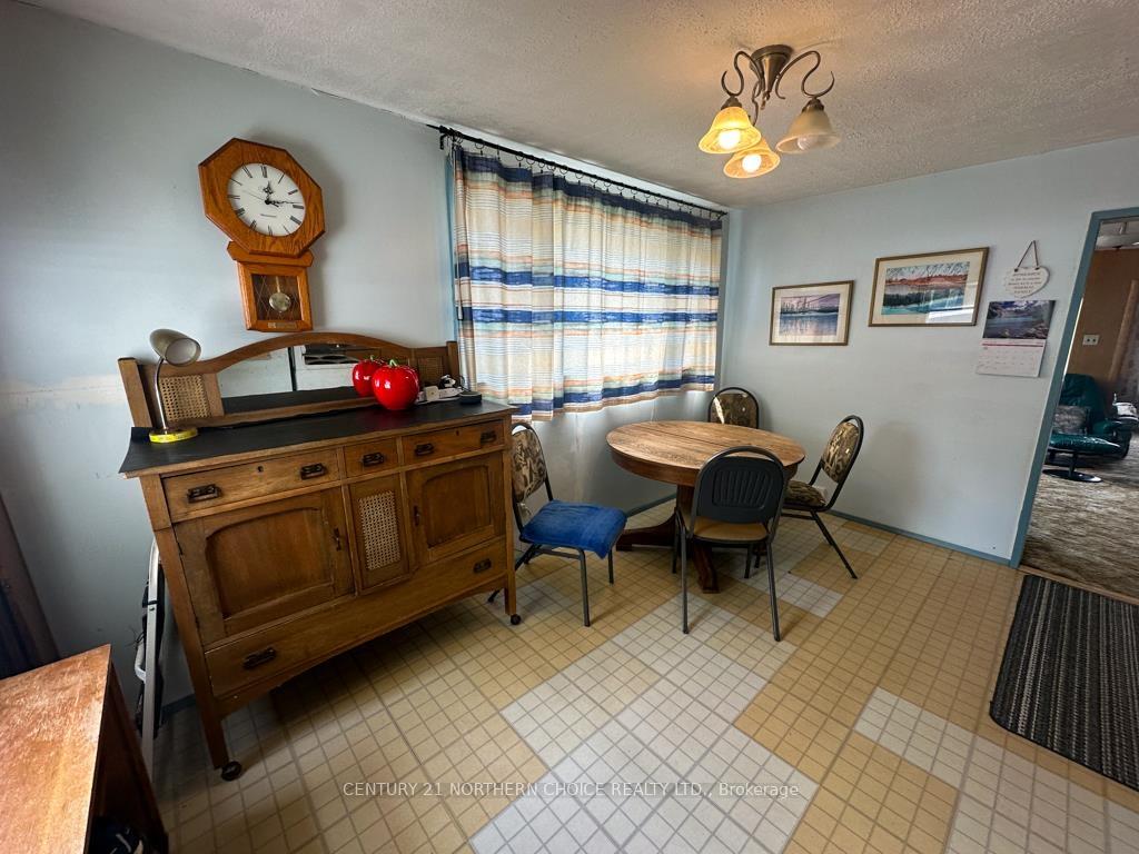 Photo 9 of 115 Eighth Avenue S, Kenora, Central — HOMEH