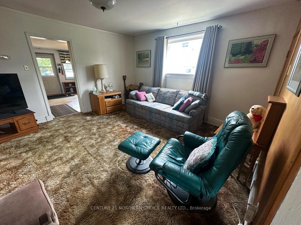 Photo 12 of 115 Eighth Avenue S, Kenora, Central — HOMEH