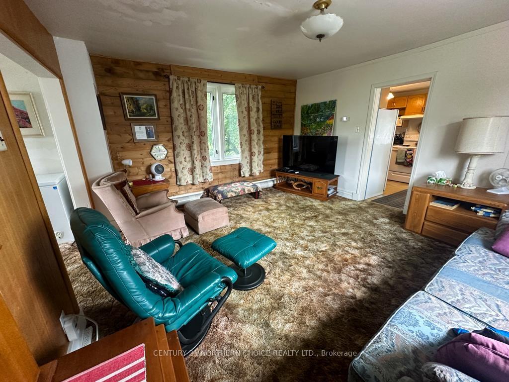 Photo 13 of 115 Eighth Avenue S, Kenora, Central — HOMEH