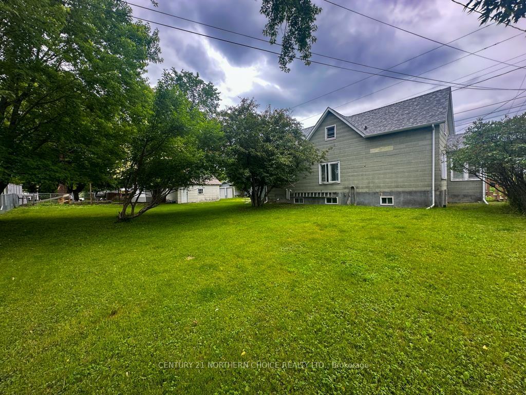 Photo 26 of 115 Eighth Avenue S, Kenora, Central — HOMEH
