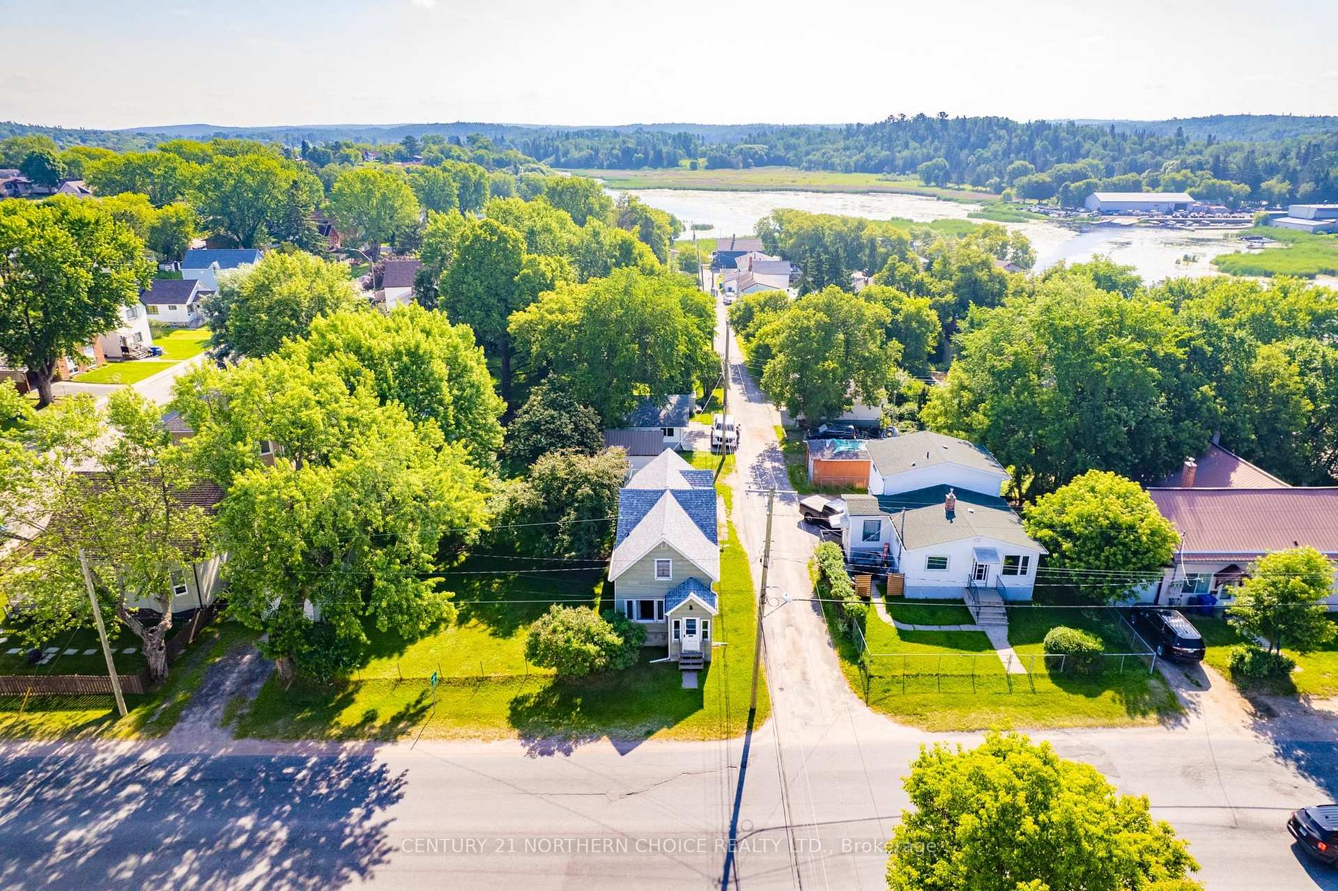 Photo 29 of 115 Eighth Avenue S, Kenora, Central — HOMEH