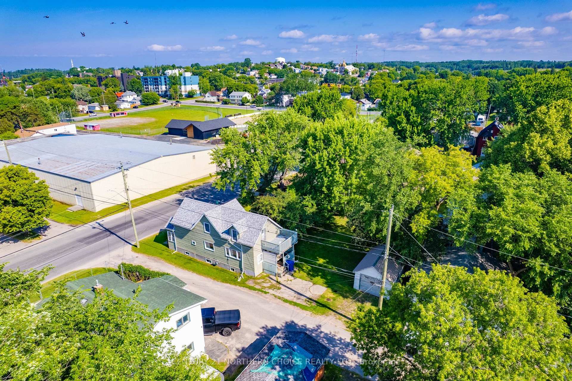 Photo 30 of 115 Eighth Avenue S, Kenora, Central — HOMEH