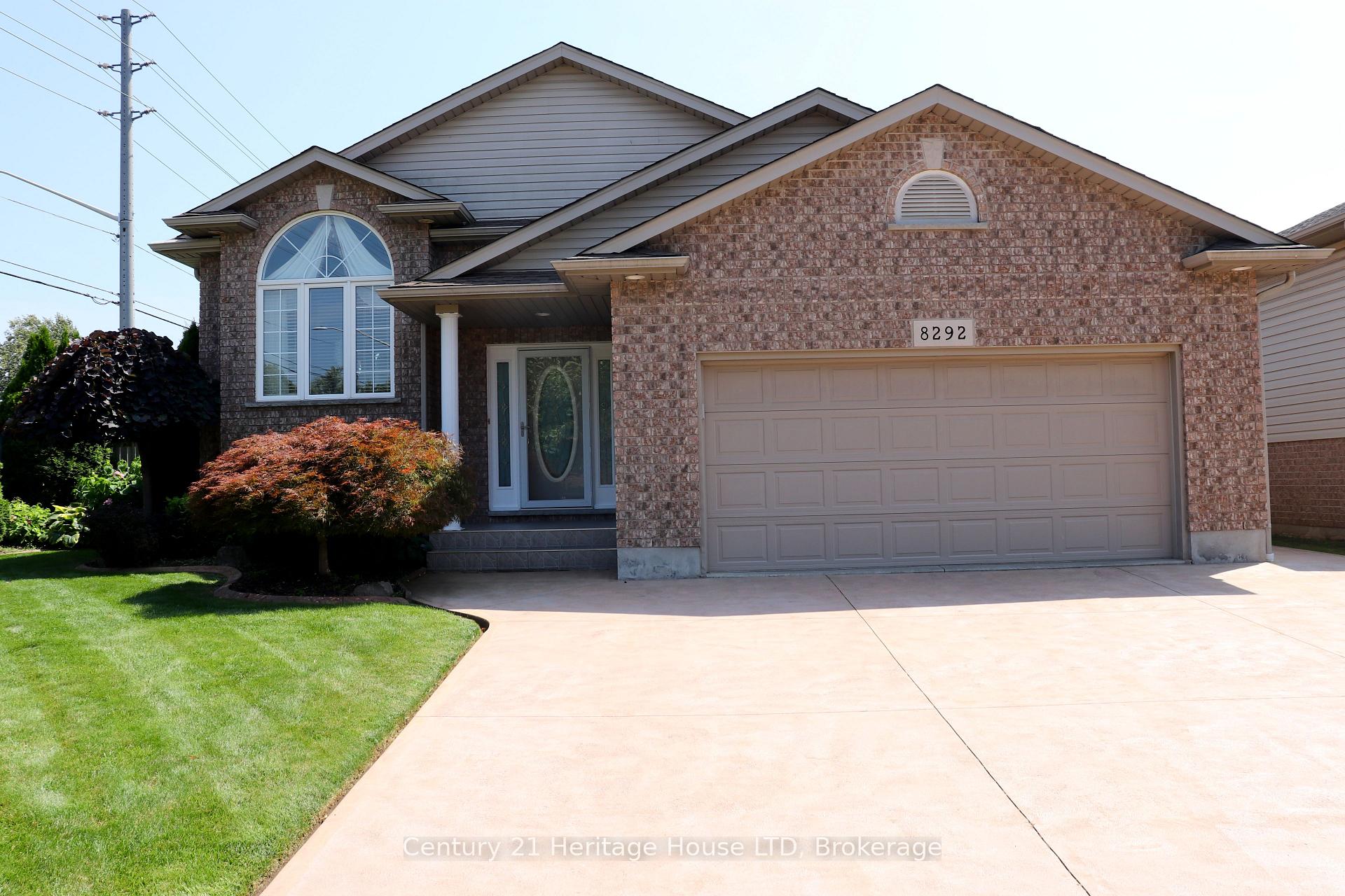 Front of 8292 Feren Drive S