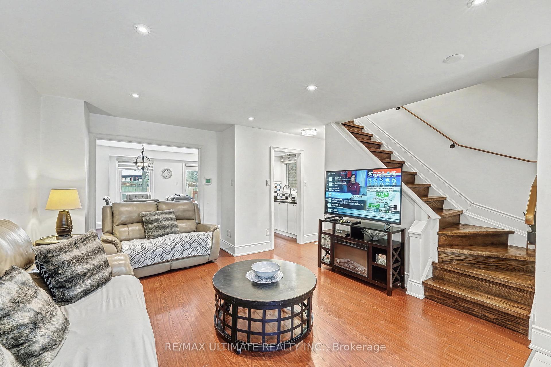 Photo 3 of 29 Kipling Crescent, Ajax, South West — HOMEH
