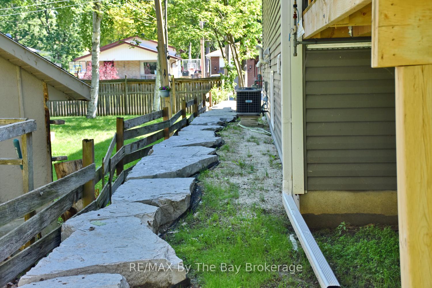 Photo 48 of 16 Caribbean Drive, Wasaga Beach — HOMEH