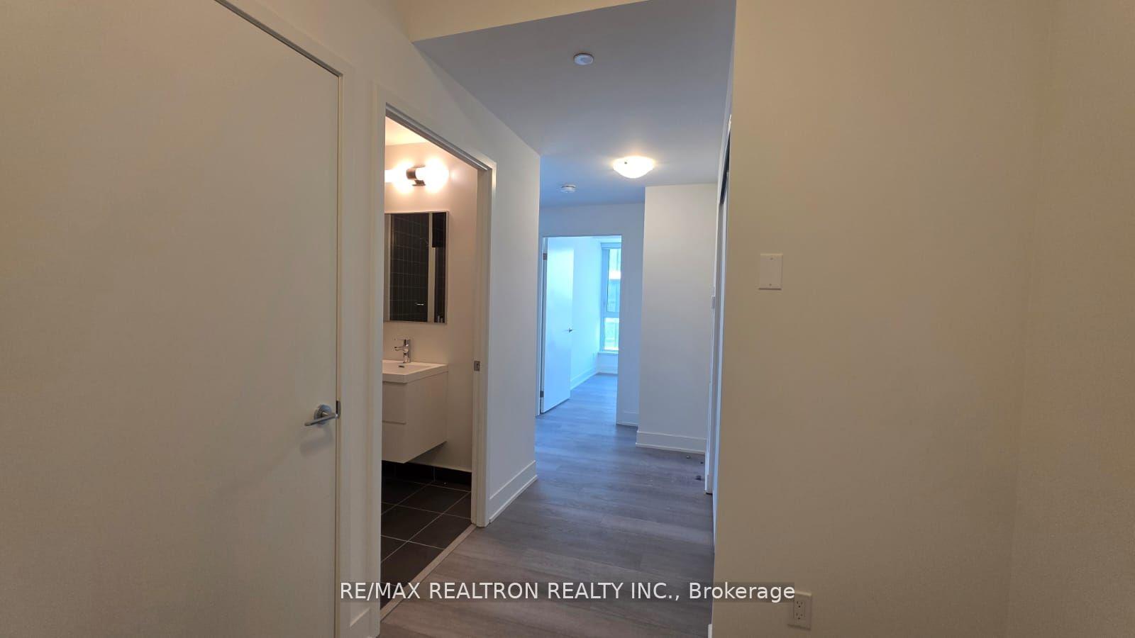Photo 3 of Unit 1402, 38 Andre De Grasse Street, Markham, Unionville — HOMEH