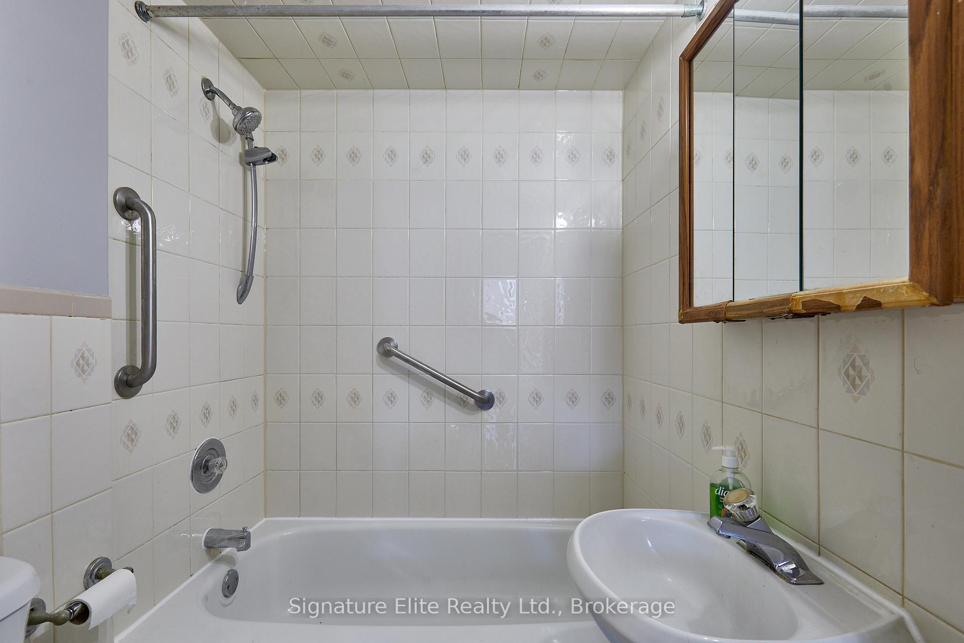 Photo 16 of 224 Old Weston Road, Toronto, Weston-Pellam Park — HOMEH