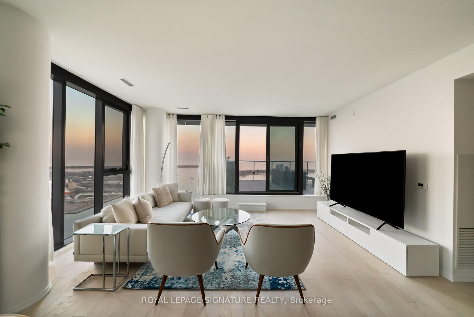 Photo 4 of Unit 4304, 16 Bonnycastle Street, Toronto, Waterfront Communities — HOMEH