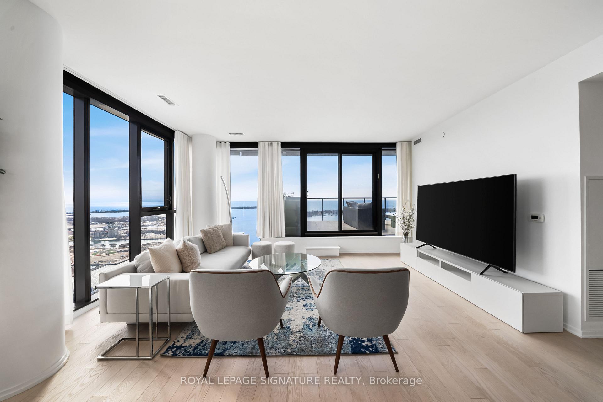 Photo 5 of Unit 4304, 16 Bonnycastle Street, Toronto, Waterfront Communities — HOMEH