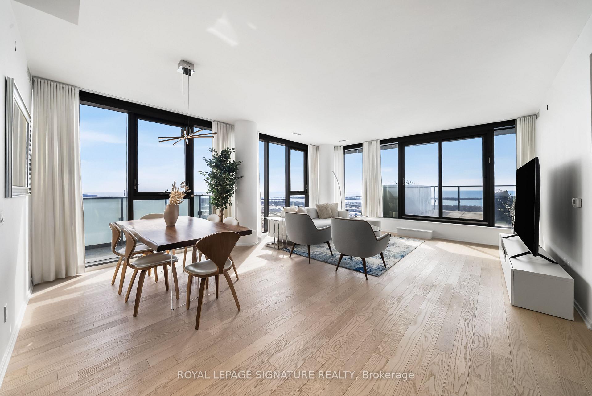 Photo 9 of Unit 4304, 16 Bonnycastle Street, Toronto, Waterfront Communities — HOMEH