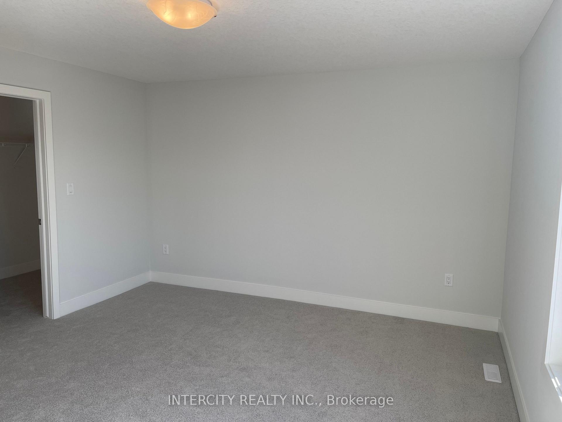 Photo 10 of Unit 56, 925 Deveron Crescent, London, South J — HOMEH
