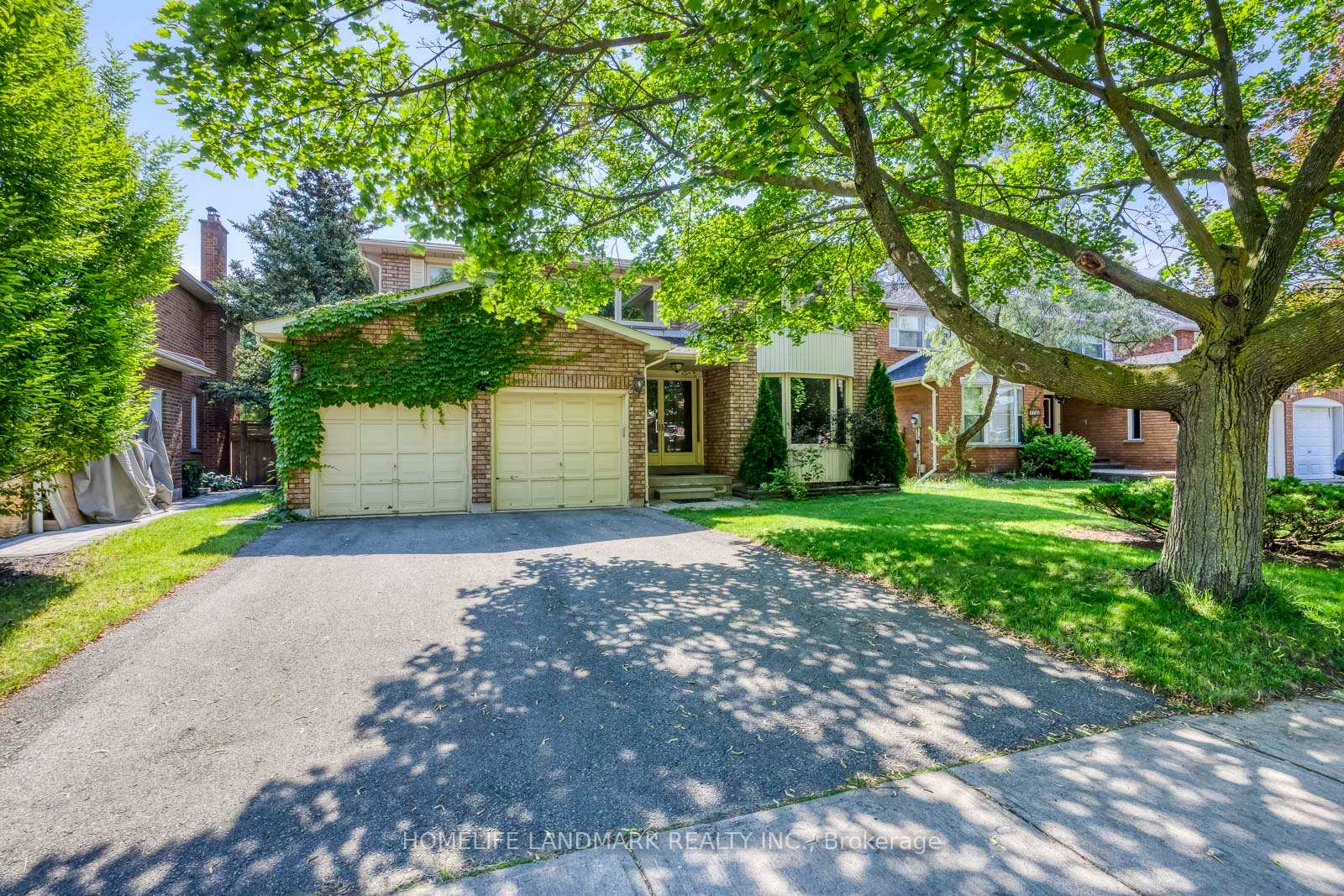 Photo 1 of 1237 Beechgrove Crescent, Oakville, Glen Abbey — HOMEH