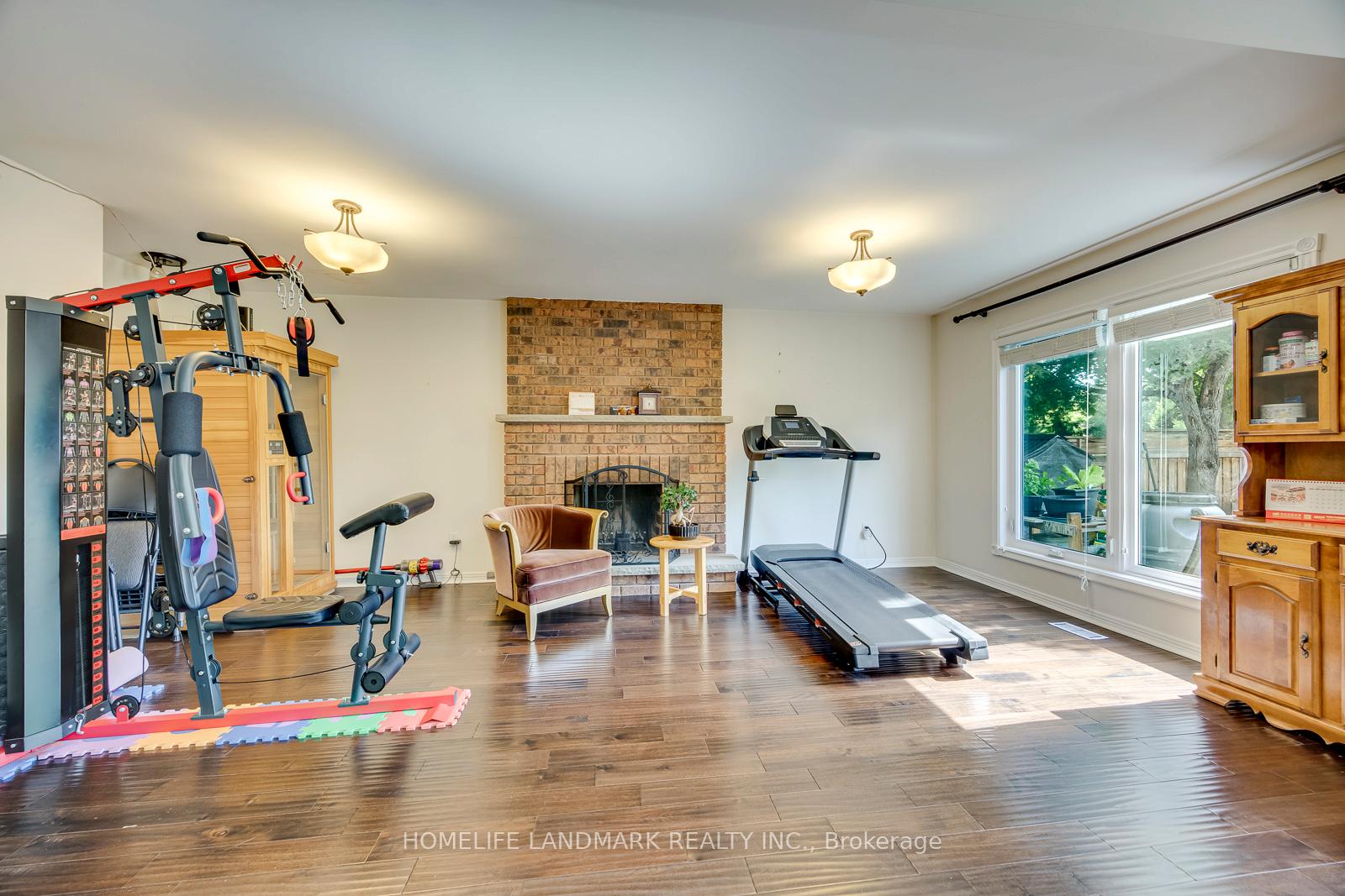 Photo 10 of 1237 Beechgrove Crescent, Oakville, Glen Abbey — HOMEH