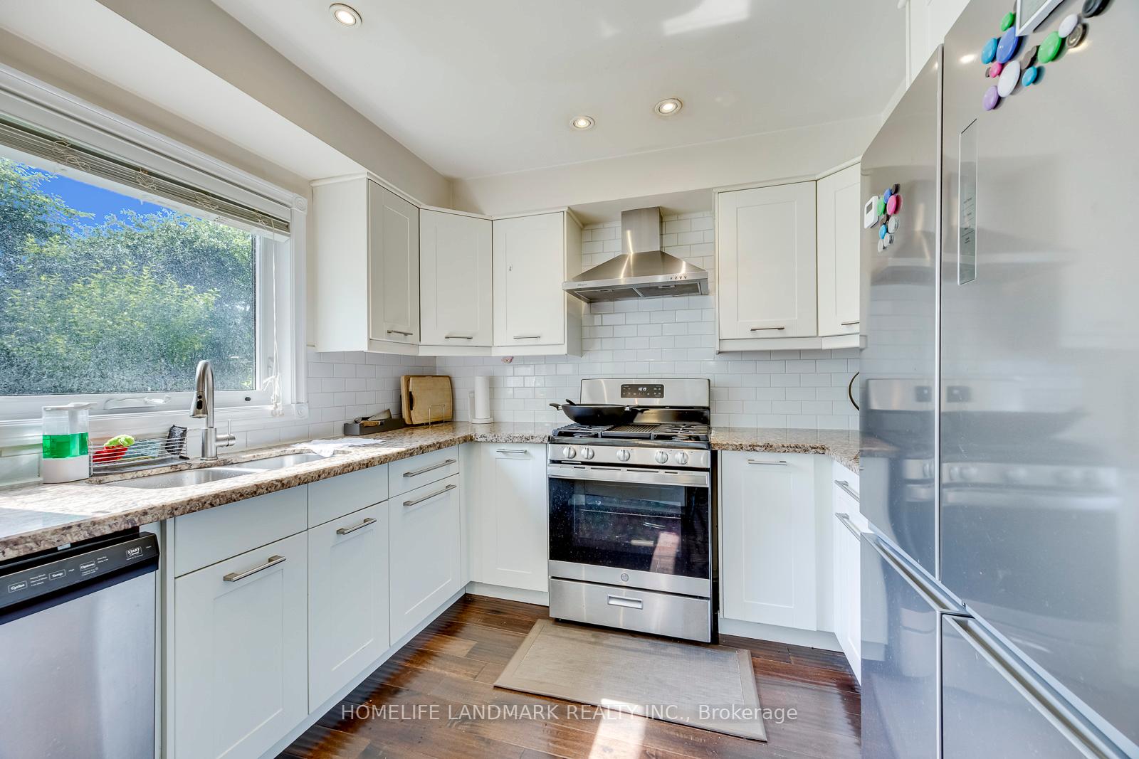 Photo 14 of 1237 Beechgrove Crescent, Oakville, Glen Abbey — HOMEH