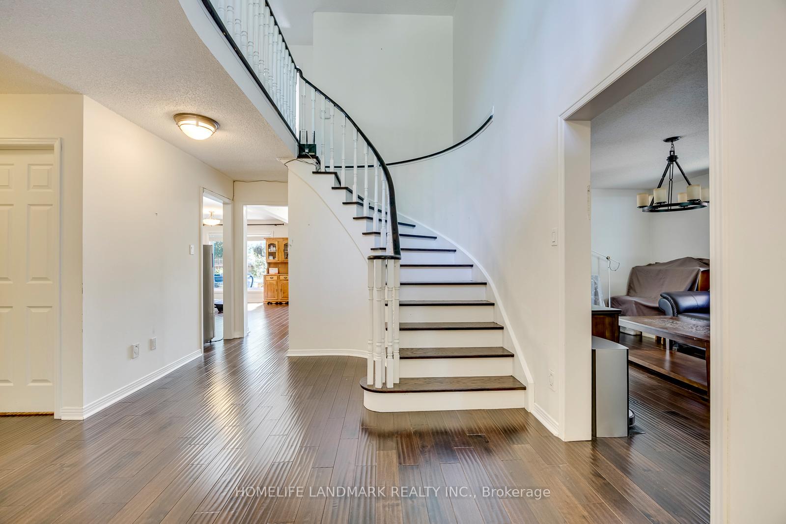 Photo 18 of 1237 Beechgrove Crescent, Oakville, Glen Abbey — HOMEH