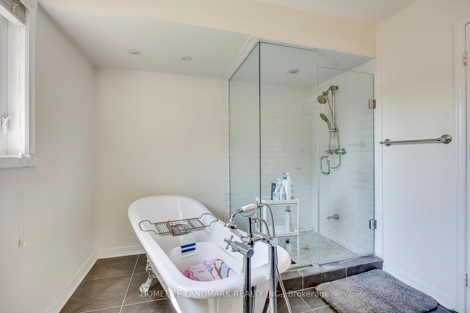 Photo 27 of 1237 Beechgrove Crescent, Oakville, Glen Abbey — HOMEH