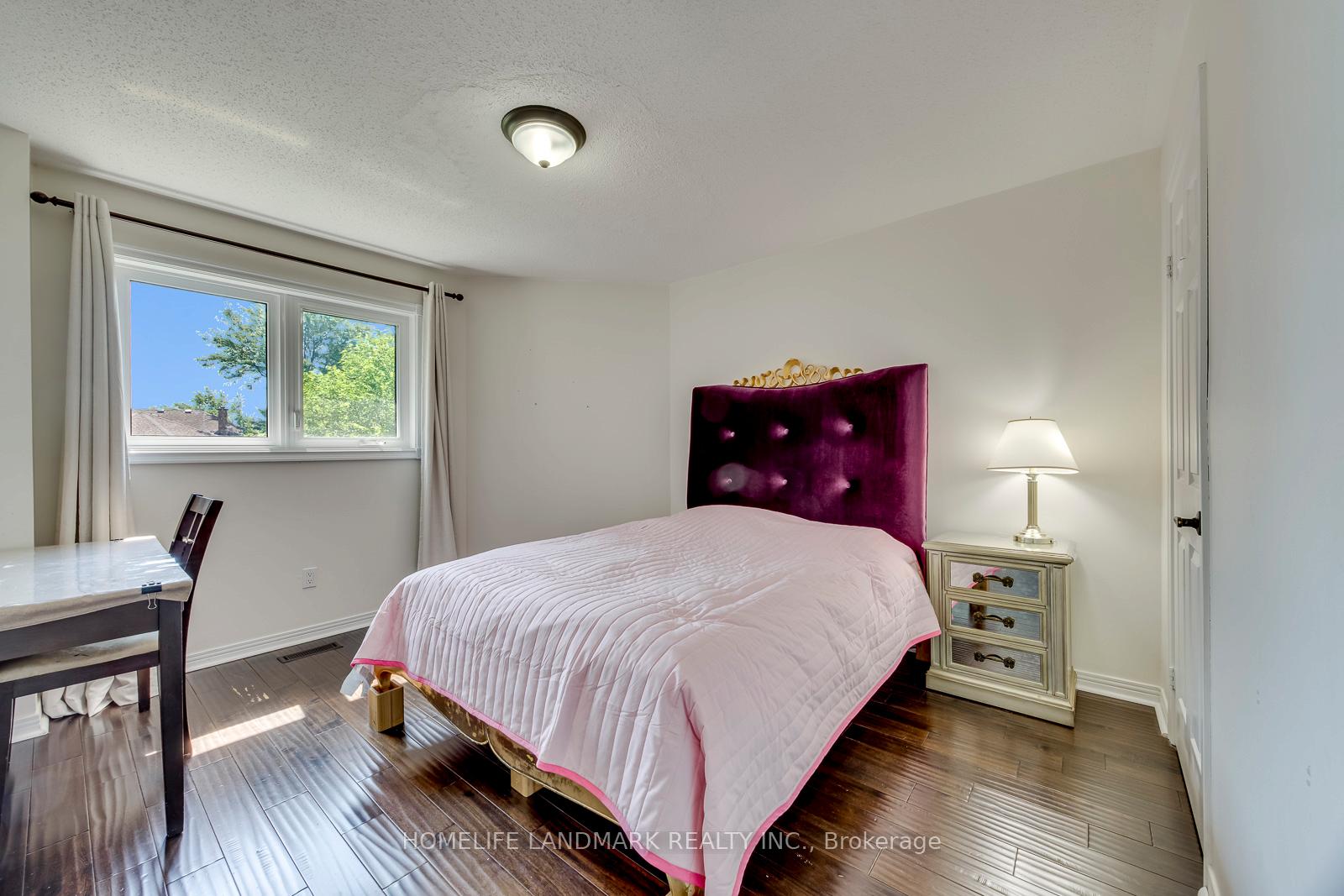 Photo 32 of 1237 Beechgrove Crescent, Oakville, Glen Abbey — HOMEH