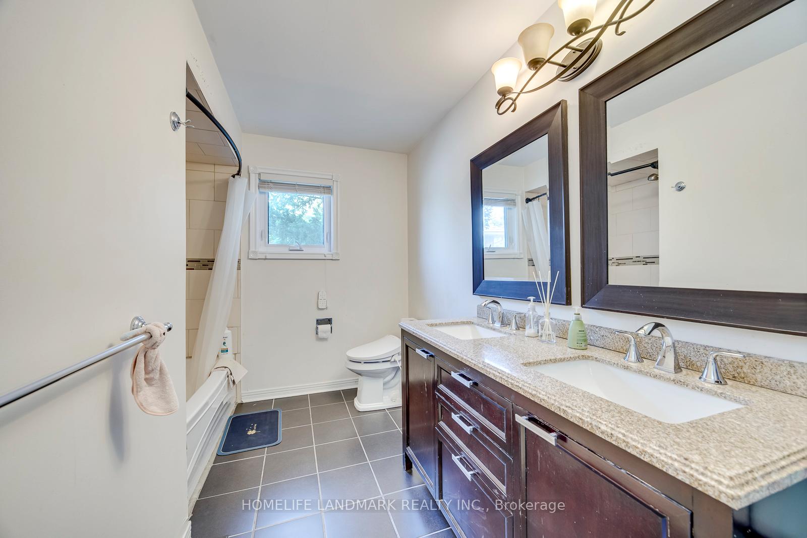 Photo 33 of 1237 Beechgrove Crescent, Oakville, Glen Abbey — HOMEH