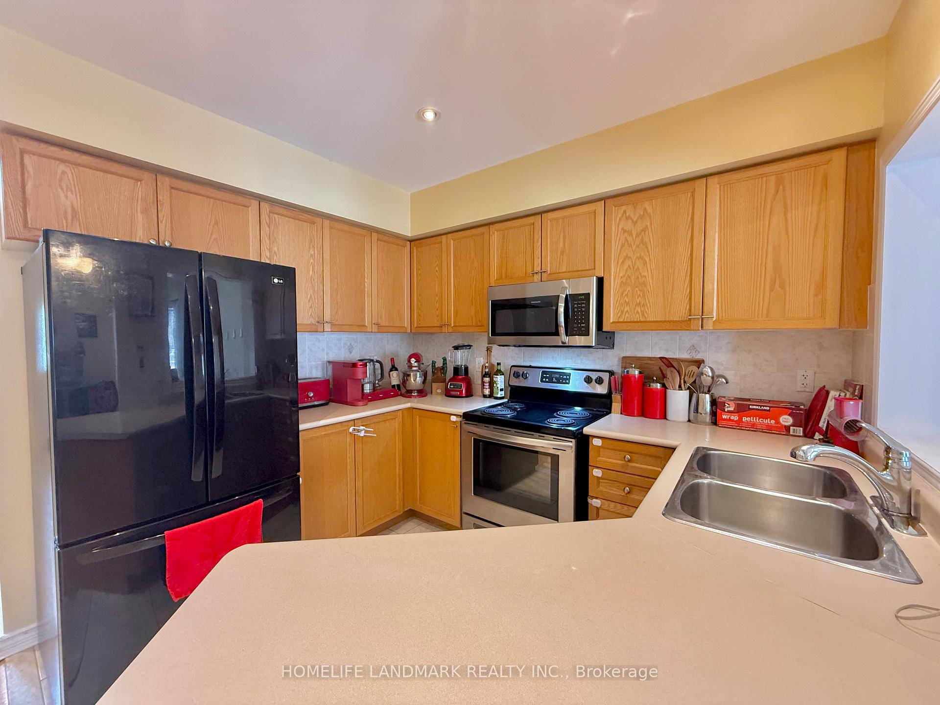 Photo 10 of 45 Carrillo Street, Vaughan, Vellore Village — HOMEH