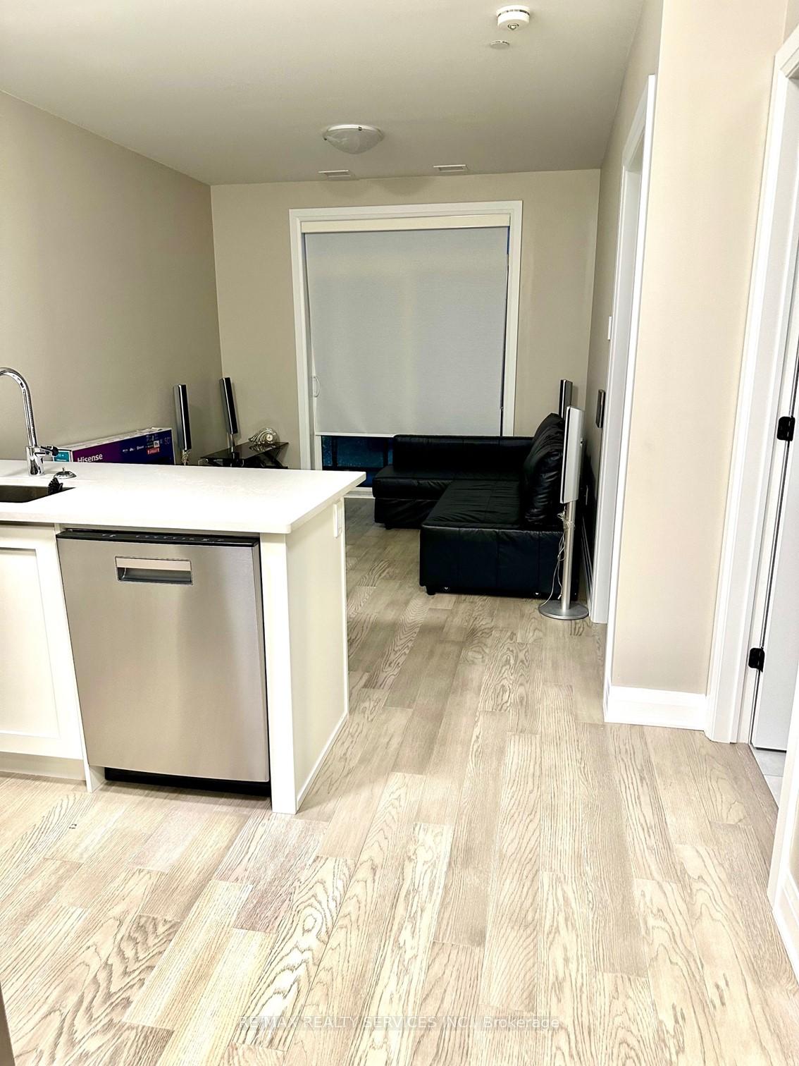 Photo 4 of Unit 403, 50 Kaitting Trail W, Oakville, Glenorchy — HOMEH