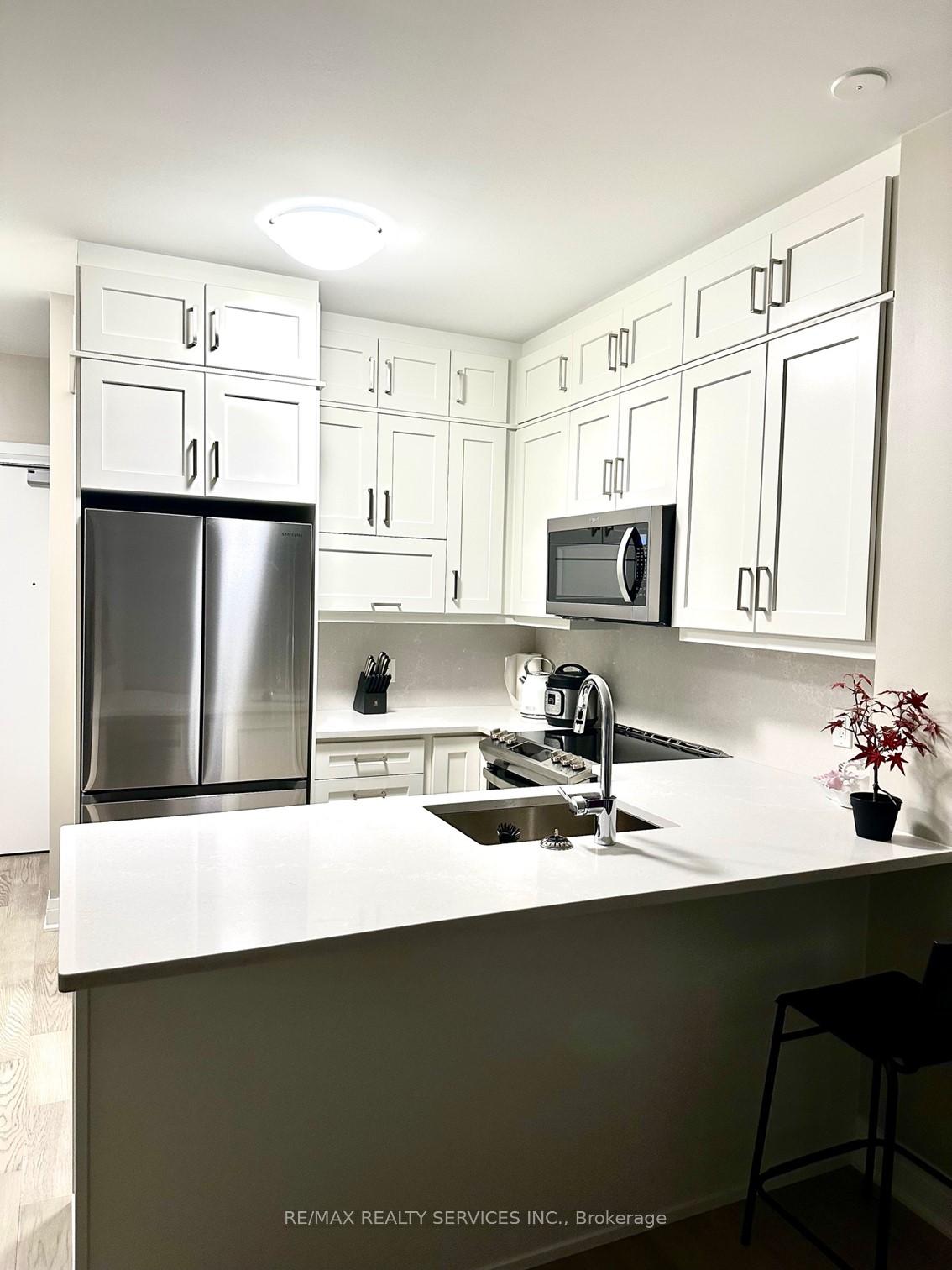 Photo 6 of Unit 403, 50 Kaitting Trail W, Oakville, Glenorchy — HOMEH
