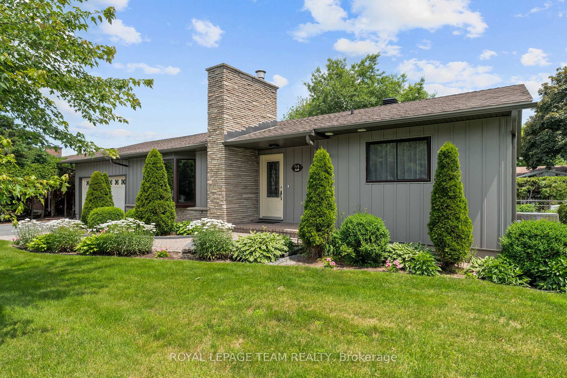 Photo 2 of 22 Barrhaven Crescent, Ottawa, Barrhaven - Pheasant Run — HOMEH