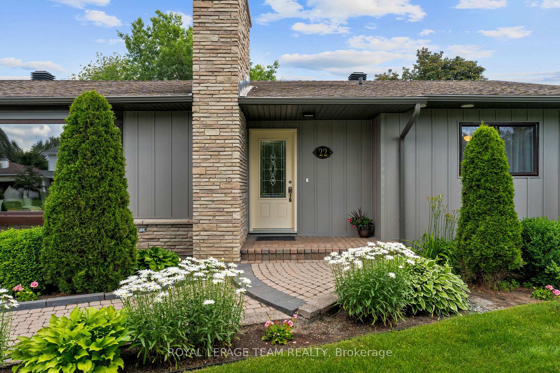 Photo 6 of 22 Barrhaven Crescent, Ottawa, Barrhaven - Pheasant Run — HOMEH