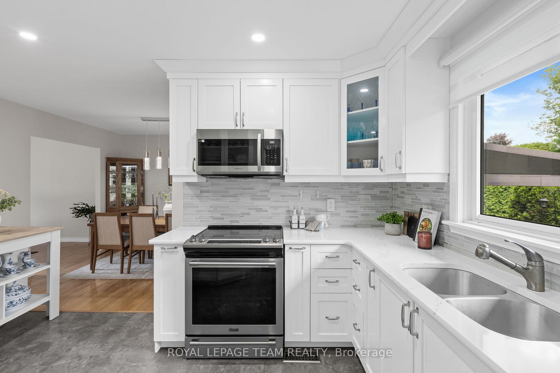 Photo 20 of 22 Barrhaven Crescent, Ottawa, Barrhaven - Pheasant Run — HOMEH