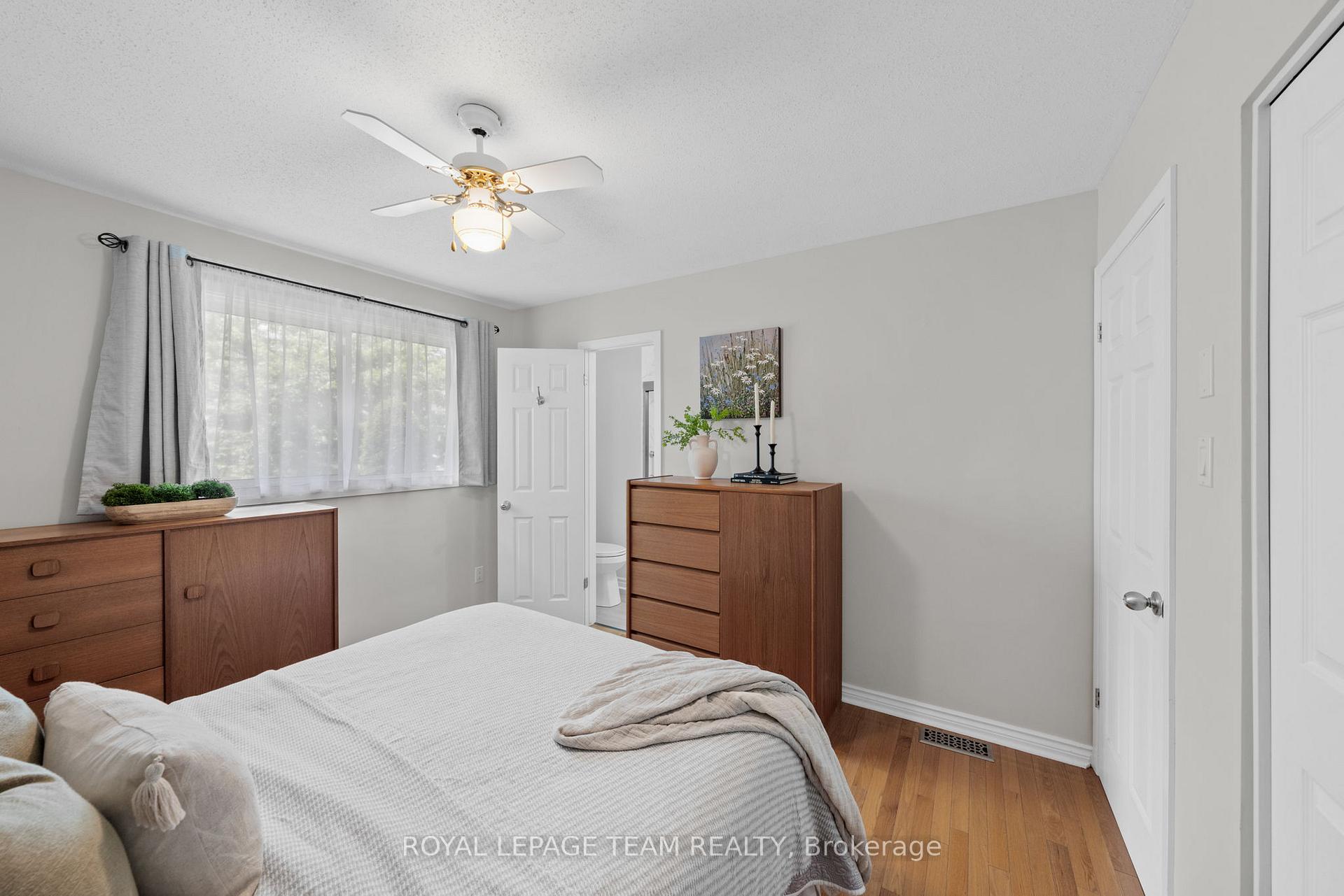 Photo 24 of 22 Barrhaven Crescent, Ottawa, Barrhaven - Pheasant Run — HOMEH