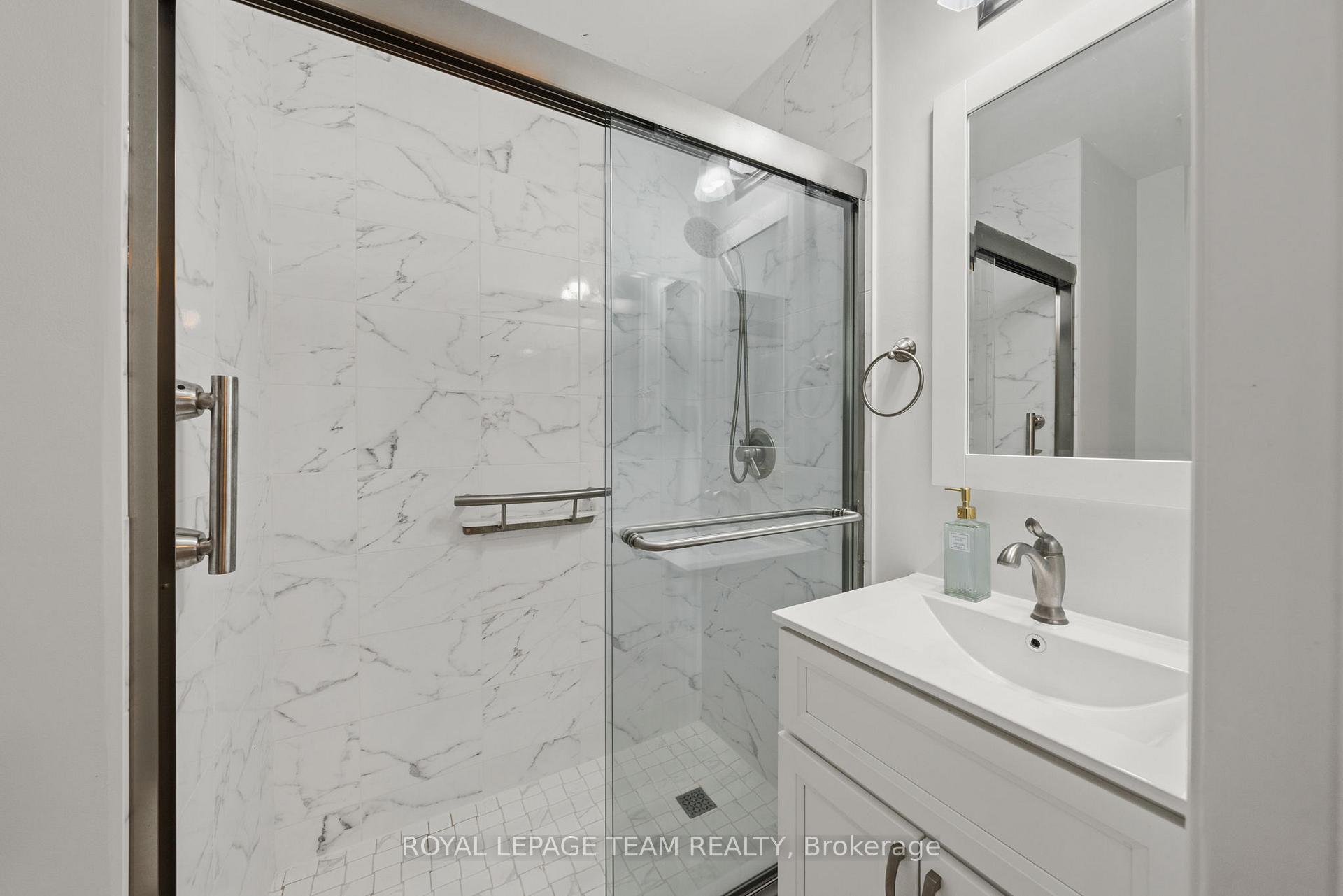 Photo 26 of 22 Barrhaven Crescent, Ottawa, Barrhaven - Pheasant Run — HOMEH