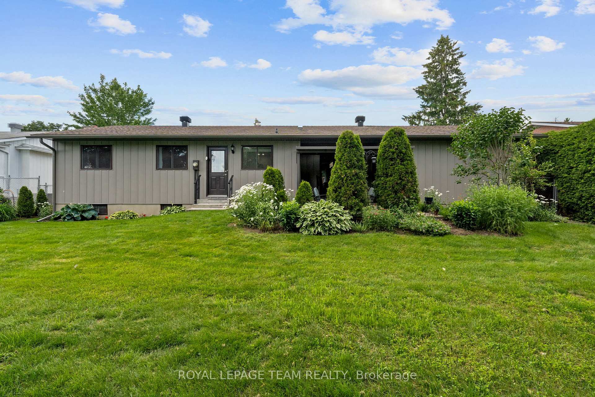 Photo 37 of 22 Barrhaven Crescent, Ottawa, Barrhaven - Pheasant Run — HOMEH