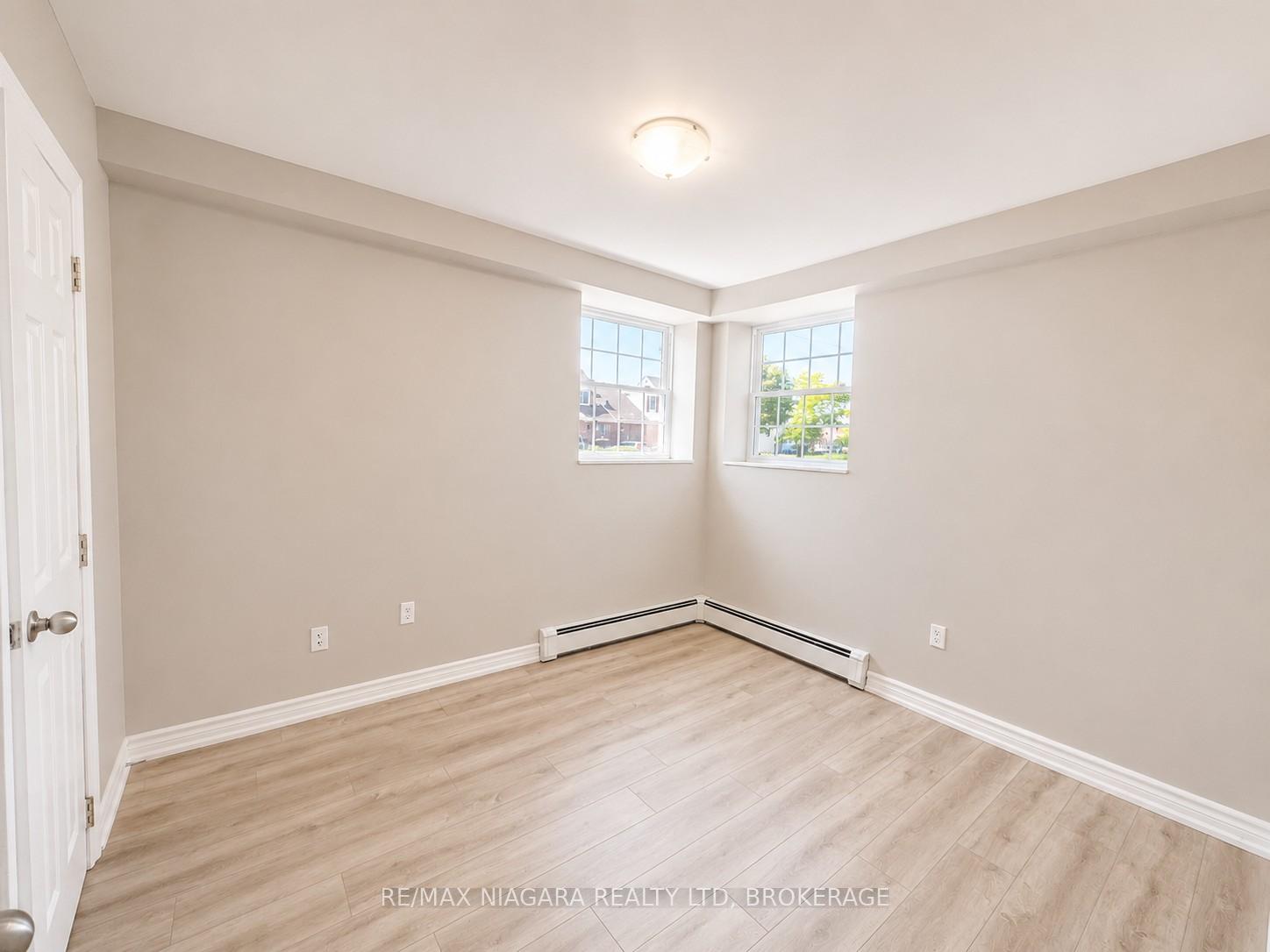 Photo 5 of Unit 3, 143 Westchester Crescent, St. Catharines, E. Chester — HOMEH