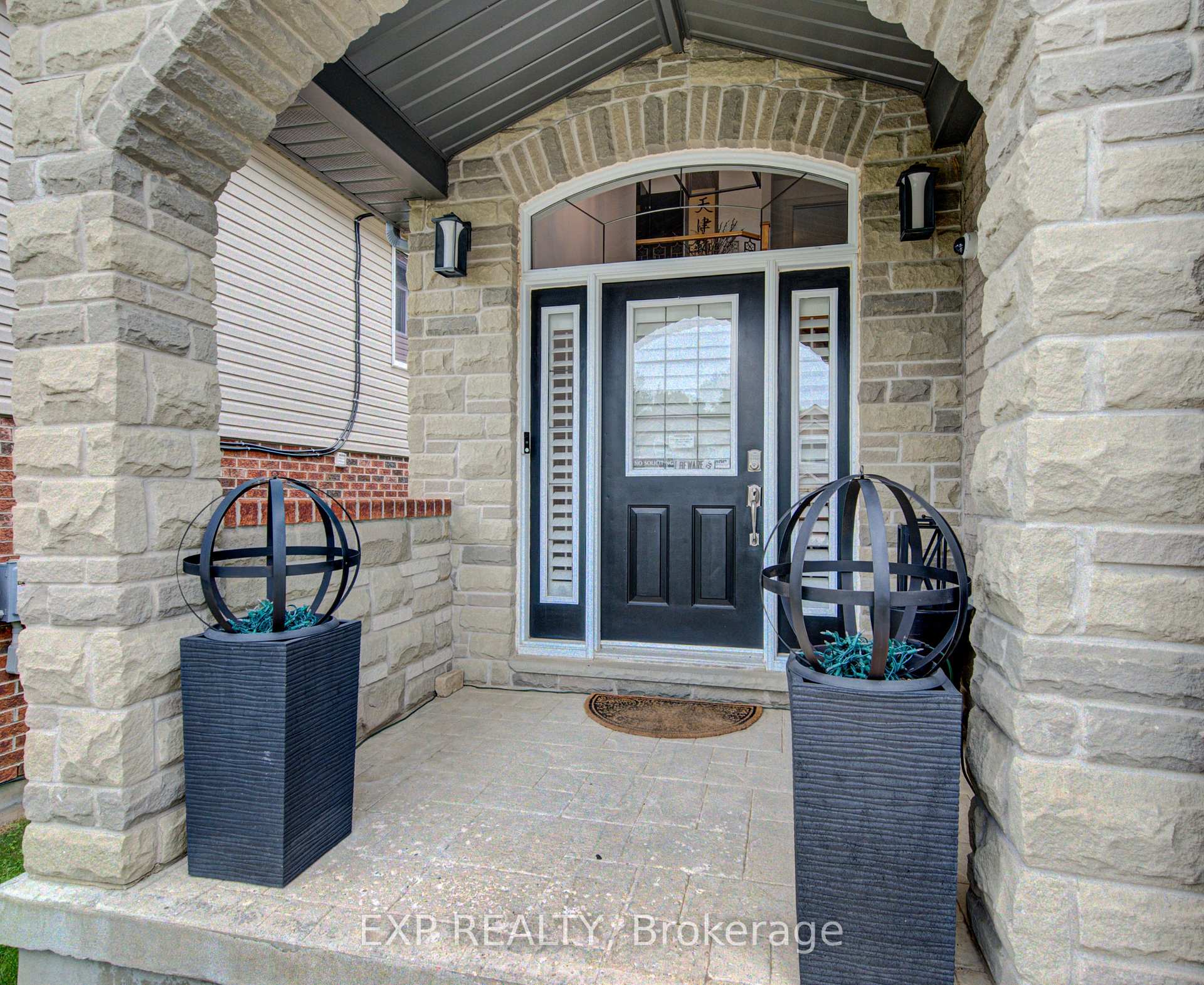 Photo 4 of 19 Bridleridge Street, Kitchener, Doon South — HOMEH