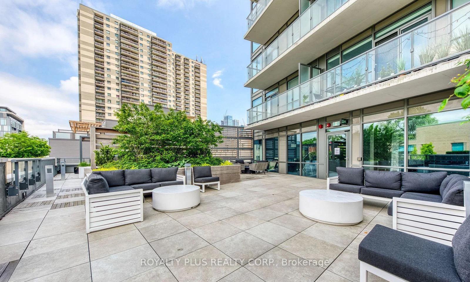 Photo 7 of Unit 1806, 181 Bedford Road, Toronto, The Annex — HOMEH