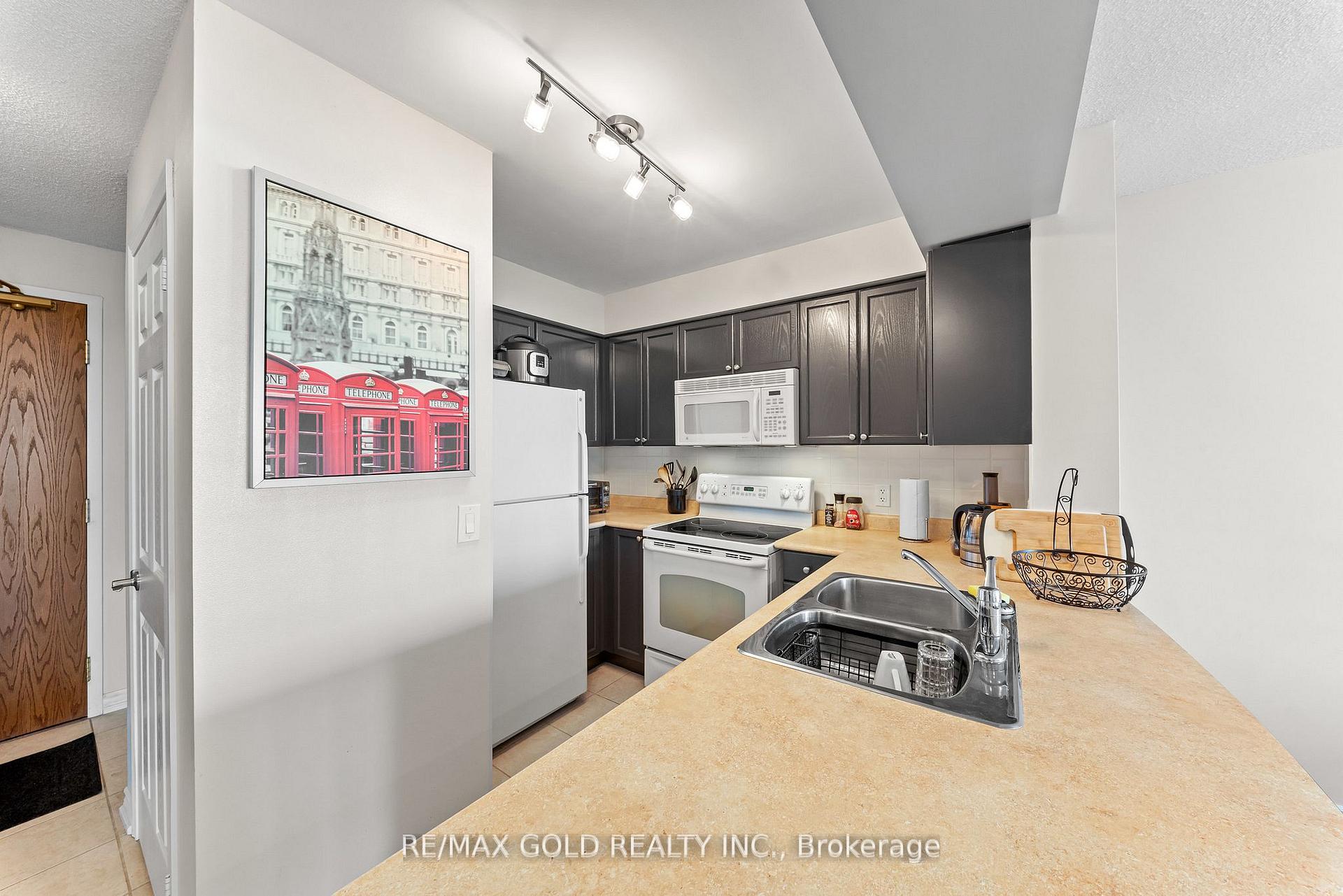 Photo 8 of Unit 1502, 4889 Kimbermount Avenue, Mississauga, Central Erin Mills — HOMEH