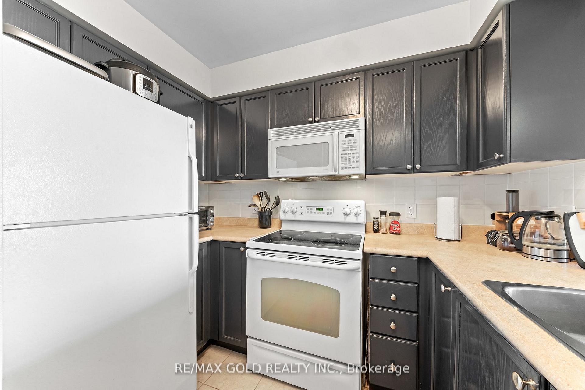 Photo 9 of Unit 1502, 4889 Kimbermount Avenue, Mississauga, Central Erin Mills — HOMEH