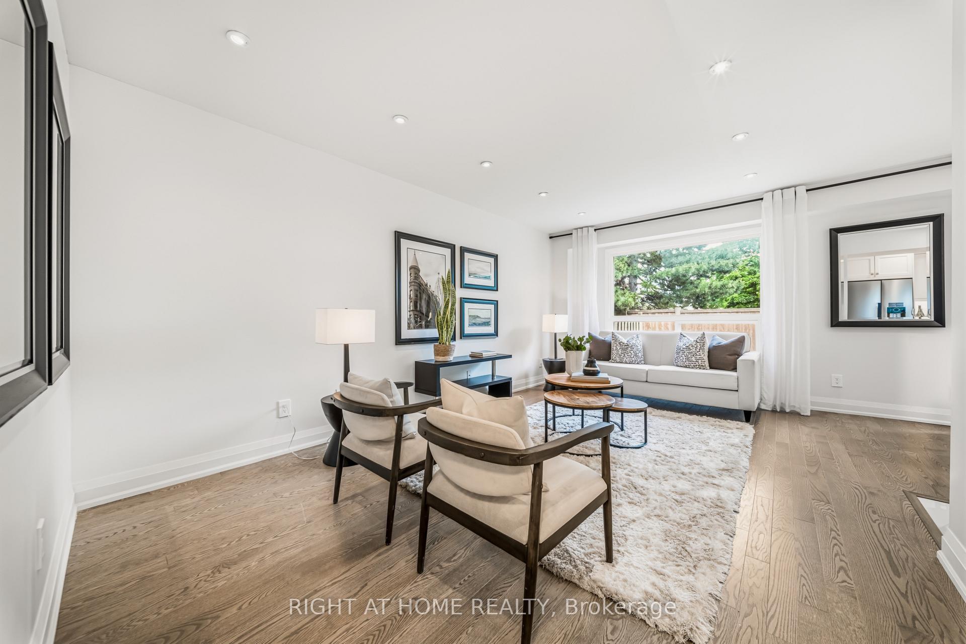 Photo 3 of Unit 19, 3079 Fifth Line W, Mississauga, Erin Mills — HOMEH