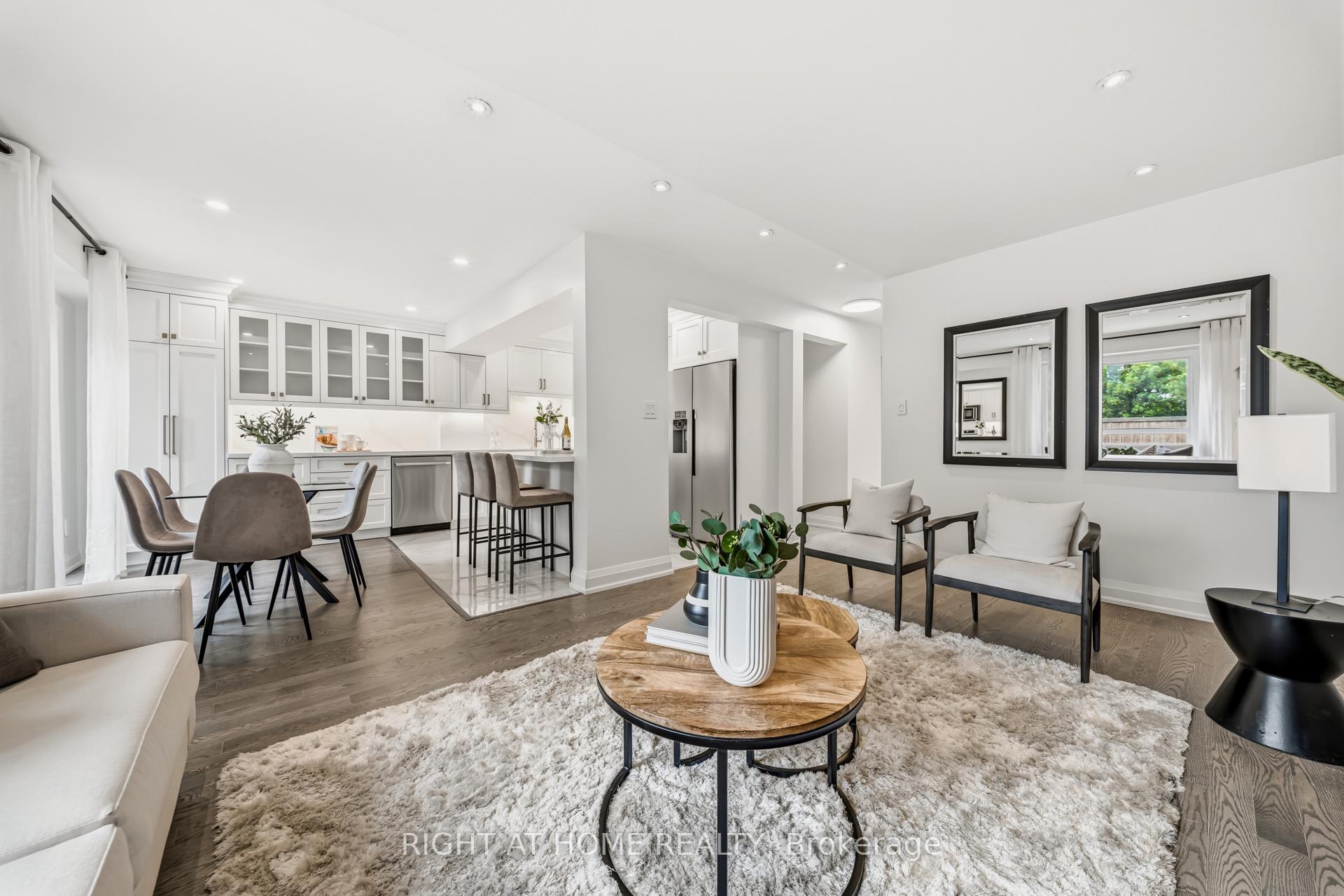 Photo 5 of Unit 19, 3079 Fifth Line W, Mississauga, Erin Mills — HOMEH