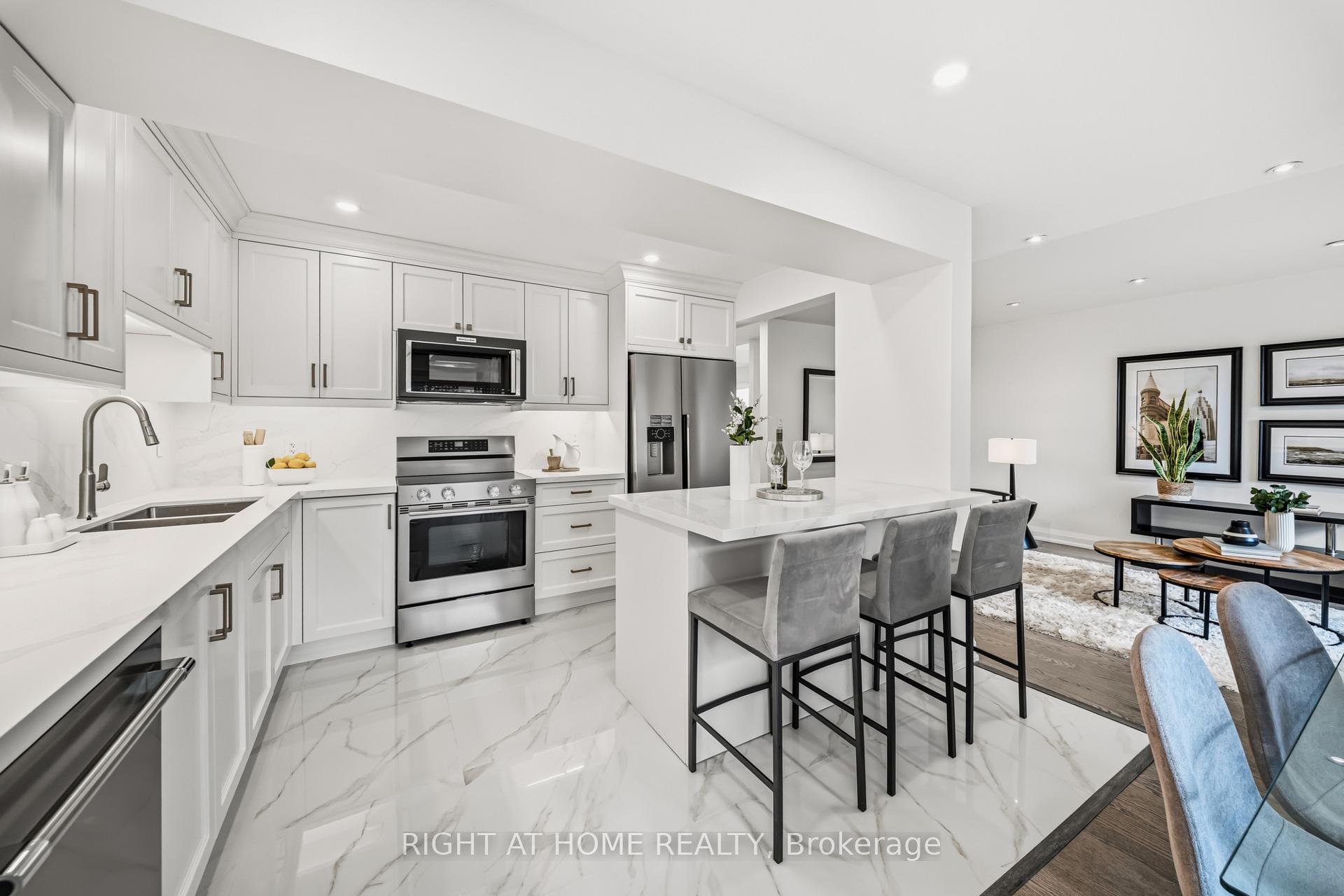 Photo 10 of Unit 19, 3079 Fifth Line W, Mississauga, Erin Mills — HOMEH