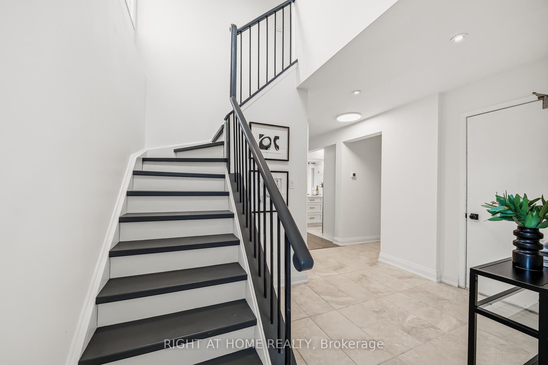 Photo 16 of Unit 19, 3079 Fifth Line W, Mississauga, Erin Mills — HOMEH