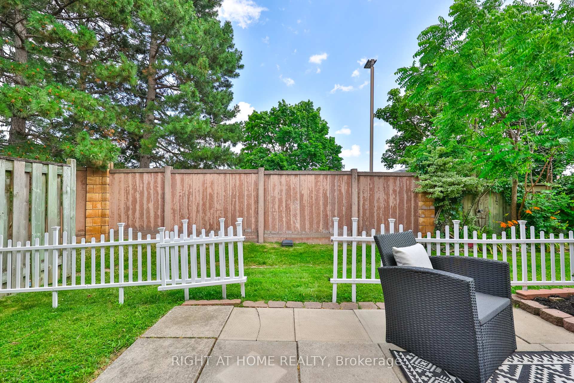Photo 38 of Unit 19, 3079 Fifth Line W, Mississauga, Erin Mills — HOMEH