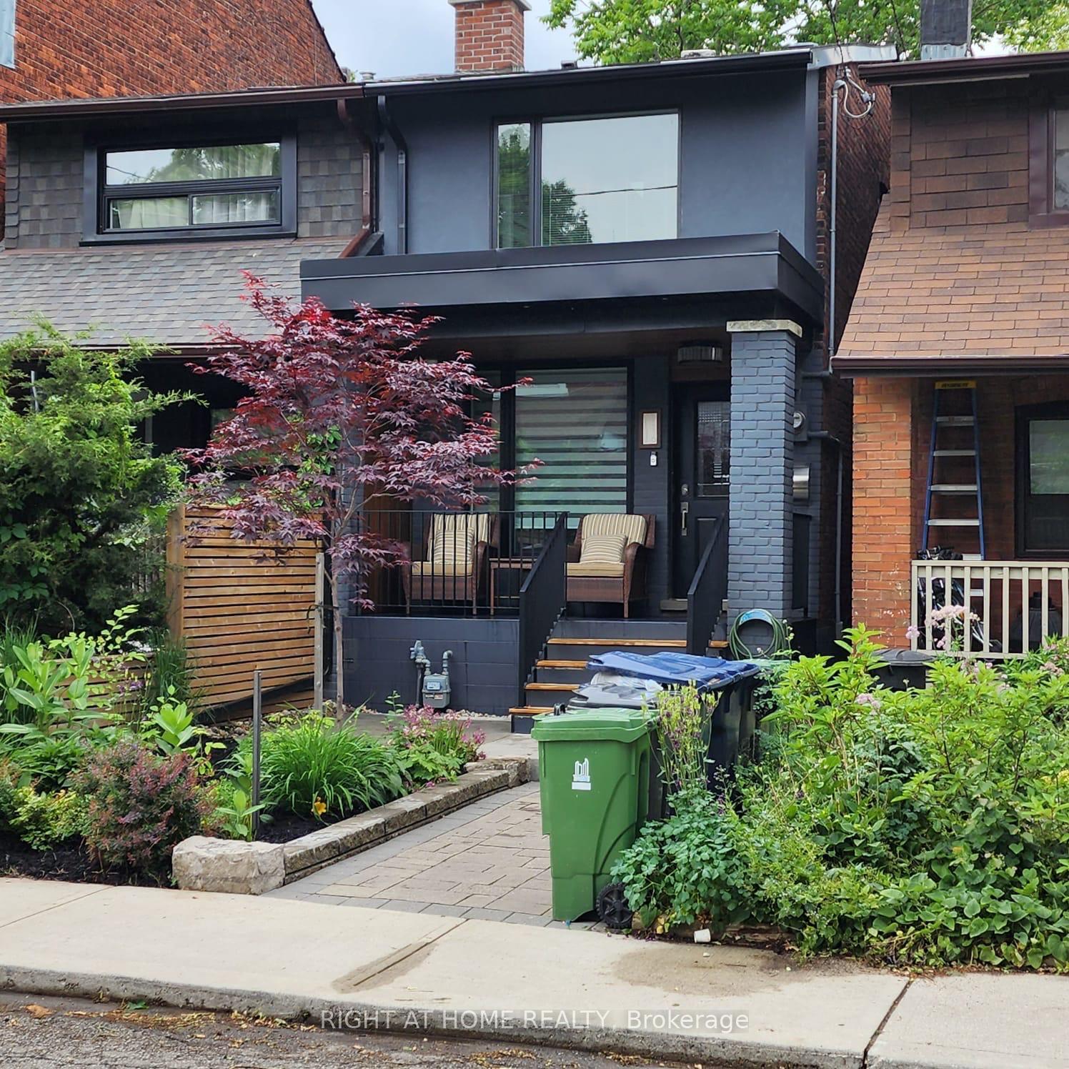 Photo 2 of Unit UPPER, 116 Atlas Avenue, Toronto, Oakwood Village — HOMEH