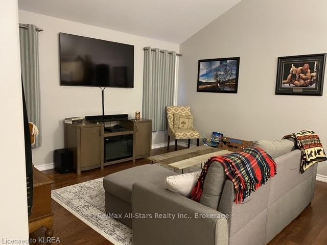 Photo 2 of 24 Beall Street, Kawartha Lakes, Lindsay — HOMEH