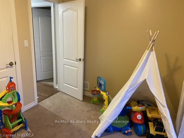 Photo 13 of 24 Beall Street, Kawartha Lakes, Lindsay — HOMEH